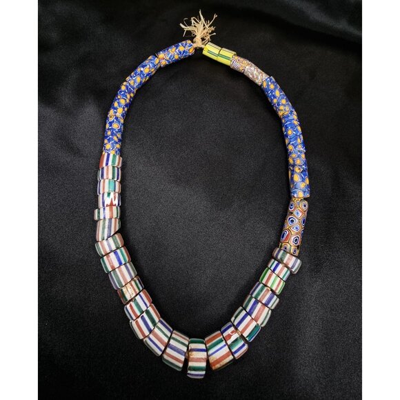 Antique African Trade Bead Necklace With Chevron & Millefiori Glass Beads - Picture 2 of 7